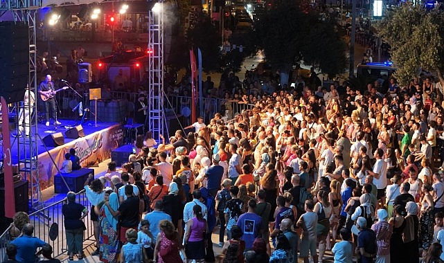 Aydın Büyükşehir Belediyesi düzenlediği “Yaz Konserleri” ile vatandaşları kültürel ve sanatsal etkinliklerle buluşturmaya devam ediyor – KÜLTÜR SANAT