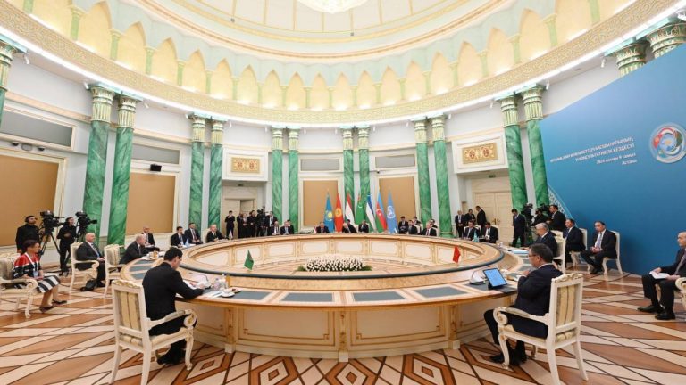Orta Asyalı liderler Kazakistan'da buluştu
