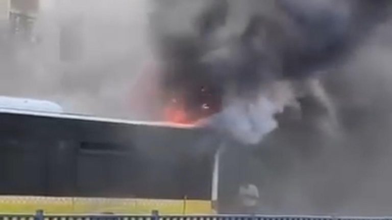 Esenyurt'a giden İETT otobüsü yandı