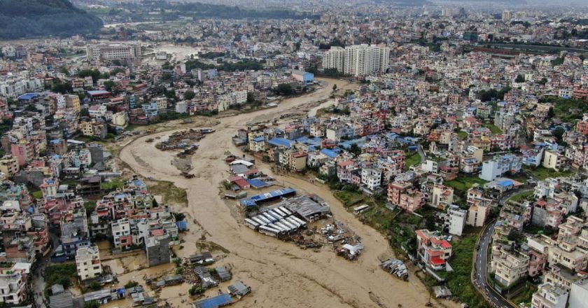 Nepal’deki sel ve heyelan nedeniyle en az 100 kişi öldü, onlarca kişi kayboldu