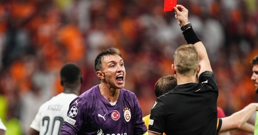 Genç Erkekler maçında kırmızı kart yedi: Fernando Muslera’ya ceza açıklandı!