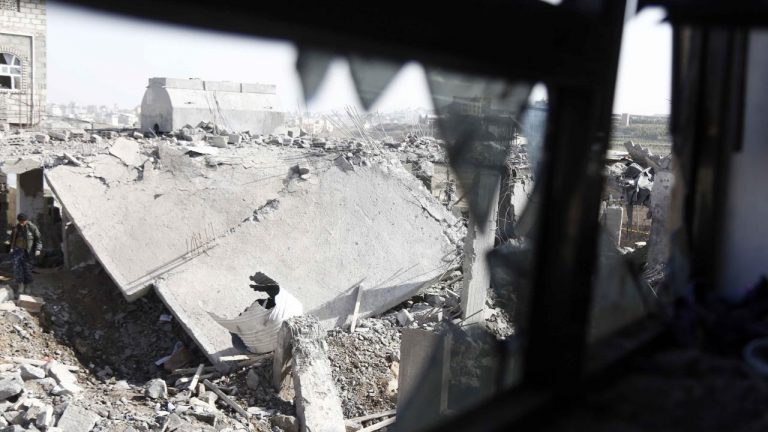 ABD'den Yemen'e hava saldırıları: 8 ölü