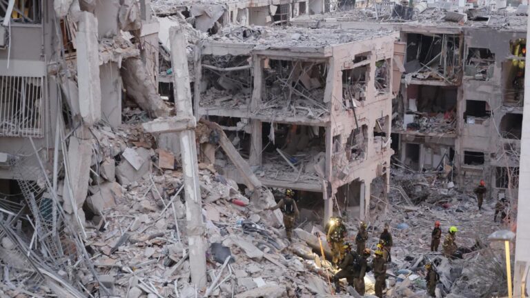 İsrail: İran geceki saldırılarında İsrail’e 80’e yakın füze attı