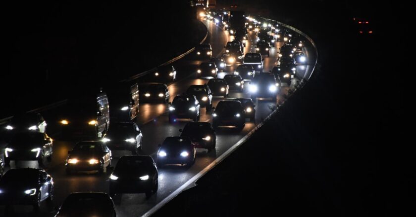 Bayram tatili dönüşü trafikte yoğunluk