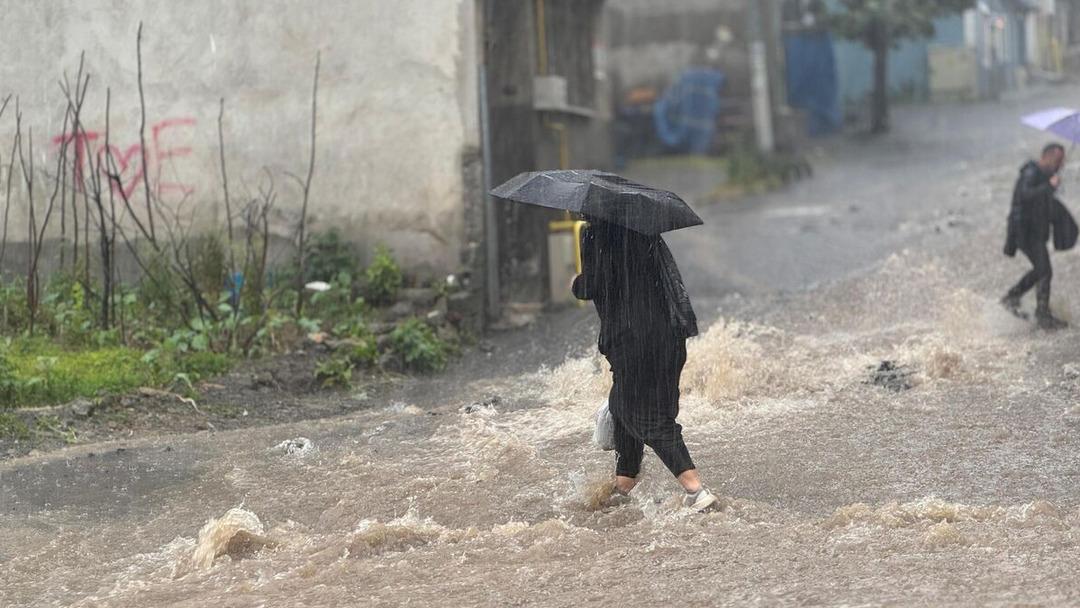 Meteoroloji'den fırtına uyarısı! Hafta sonu sıcaklıklar 15 derece düşecek