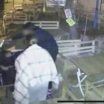 Kız kardeşine silah çekti, gözaltına alındı