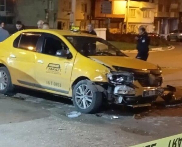 Arkadaşının taksisini çalan zanlı, kaza sonrası ele geçirildi