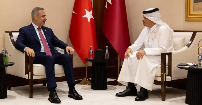 Bakan Fidan, Katarlı Mevkidaşı Al Thani ile Bir Araya Geldi!